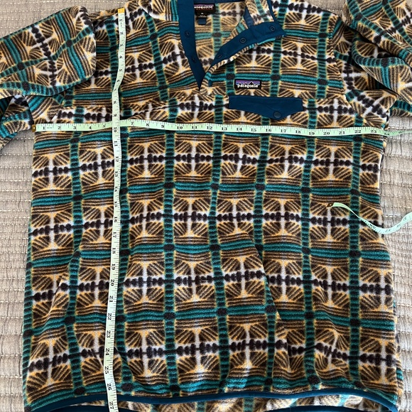 Patagonia Synchilla Snap Fleece Pullover in Snowbeam - Picture 5 of 5